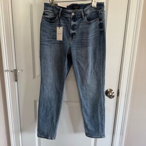 JUDY BLUE women’s SIZE 15|32 like new! Mid rise, stretchy, boyfriend fit